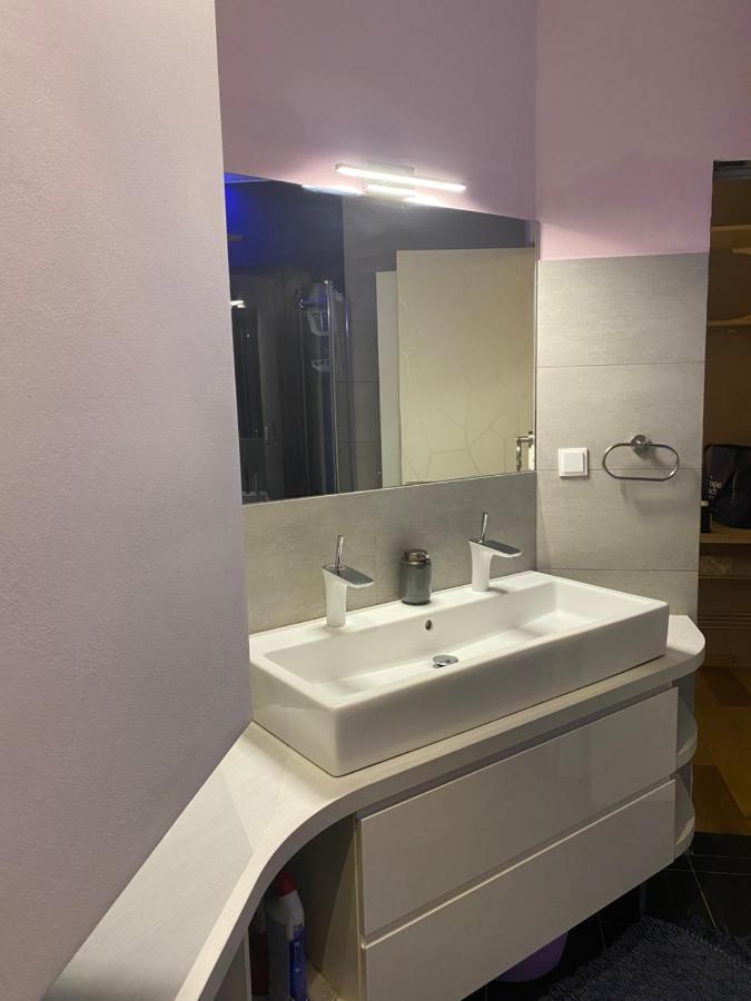 Apartma Mari โคเปร์ ภายนอก รูปภาพ